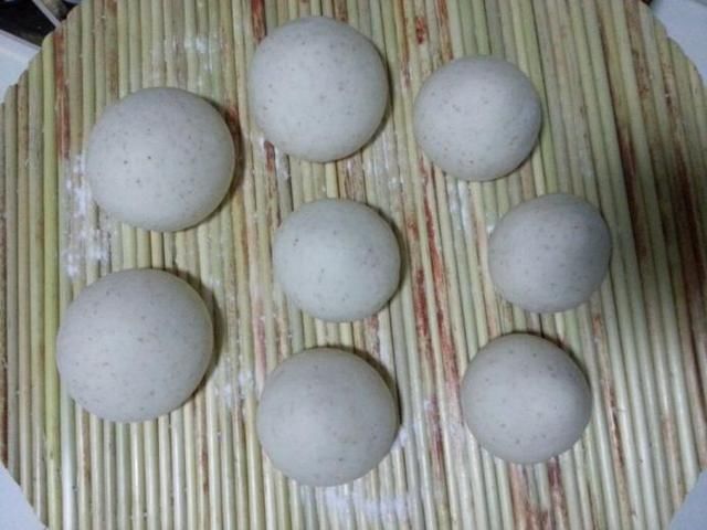  馒头|蒸馒头的小秘诀，别只放酵母，放1种调味品，5分发满盆更香软