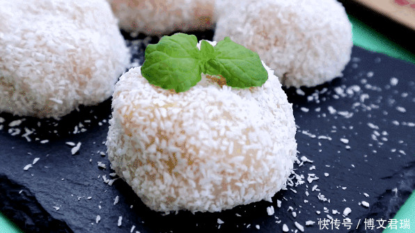 甜点|广式甜点“芒果糯米糍”,比雪媚娘制作简单,奶香浓郁,软糯拉丝