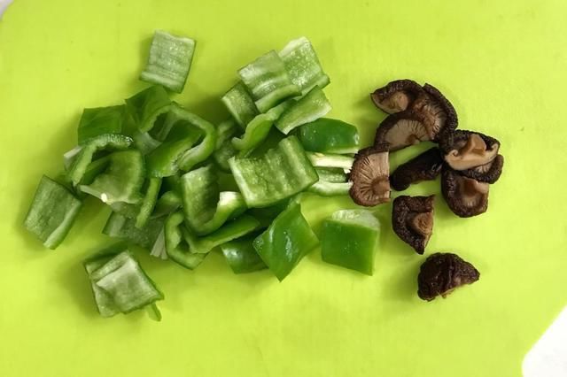  女儿|夏天女儿就馋此菜，低脂肪营养高，隔三差五就吃，雷打不动