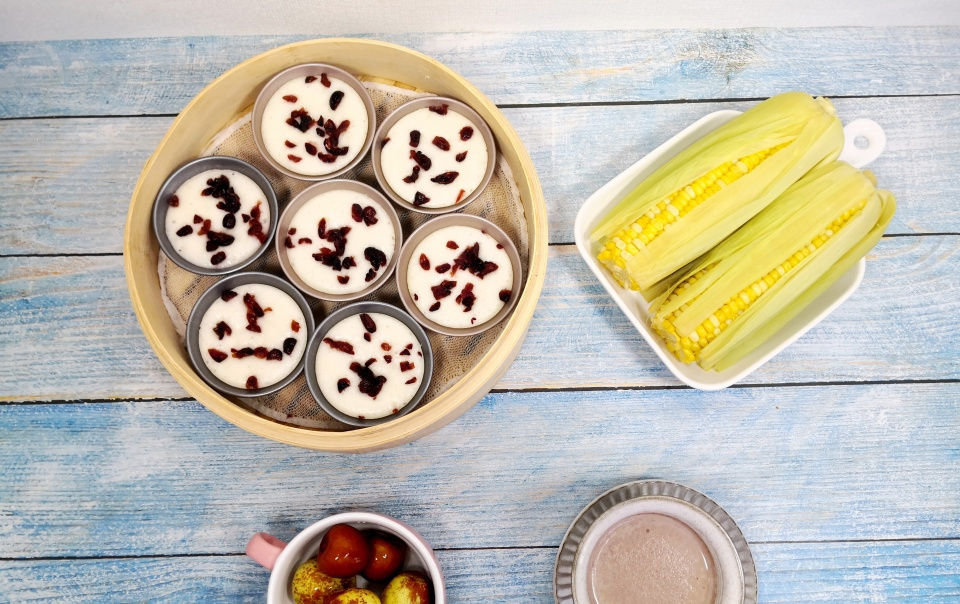  简单|自制暄软可口的大米发糕，手不沾面、简单省事，婆婆就爱这个味！