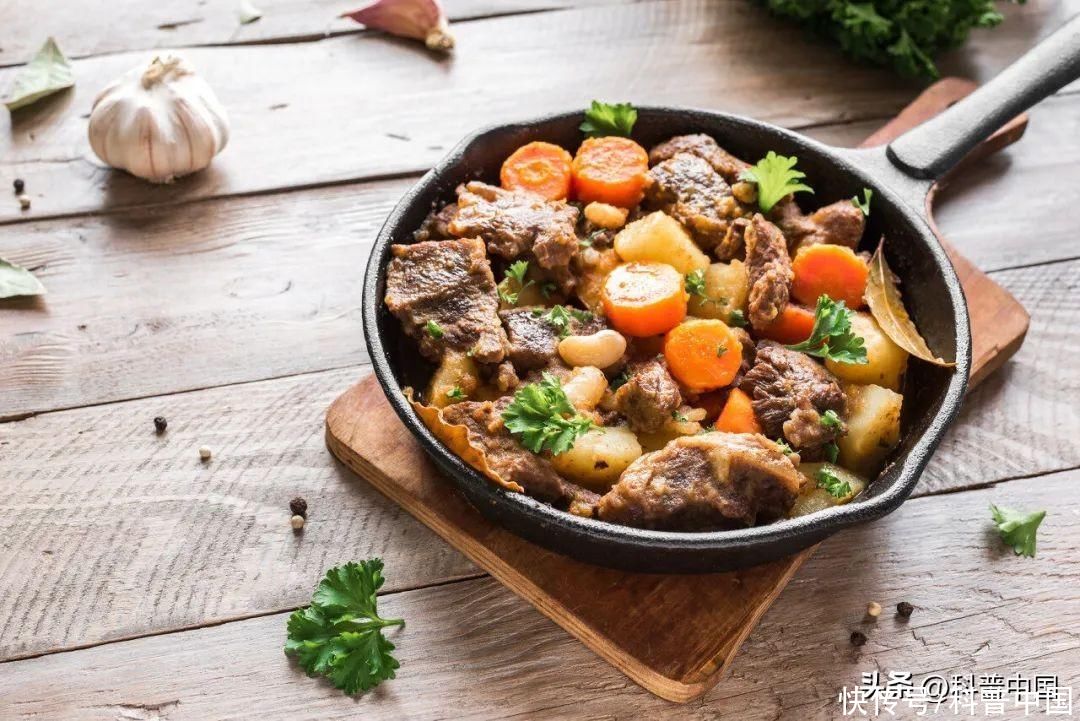 肉很新鲜但是为什么吃起来是酸的(肉是越新鲜越好吃吗？答案跟你想的不一样！)