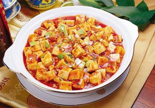  将其搅拌均匀|这才是豆腐最好吃的做法，10分钟就能做好，家里的小孩抢着吃