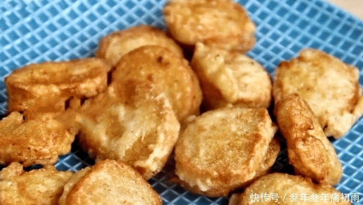  简单|三伏天，学会鸡胸肉此做法，简单一炸，外酥里嫩，一顿一盘不够吃