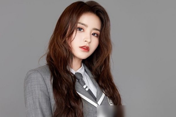  意难|选秀意难平：徐艺洋有黄子韬提携，乃万自力更生，徐圣恩不好说