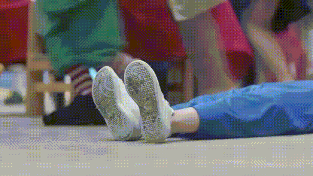  独立女性|从大火的《三十而已》，我看到对全职妈妈的偏见到底有多深！