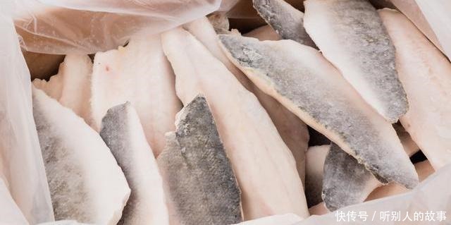 千万别|解冻鱼的时候,千万别泡水,酒店员工教你一招,跟活鱼一样新鲜