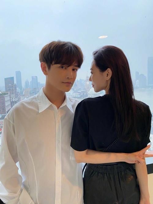  豪华|网友曝出《姐姐》成团夜，请最豪华嘉宾助阵，蔡徐坤也在其中