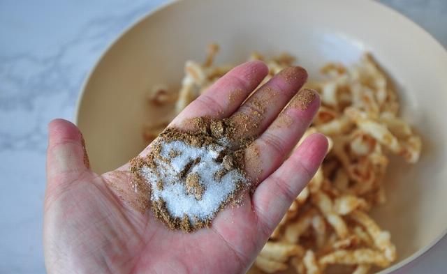 菌菇|初秋，这个菜可以排上日程上餐桌了，又香又酥脆，会管不住嘴的