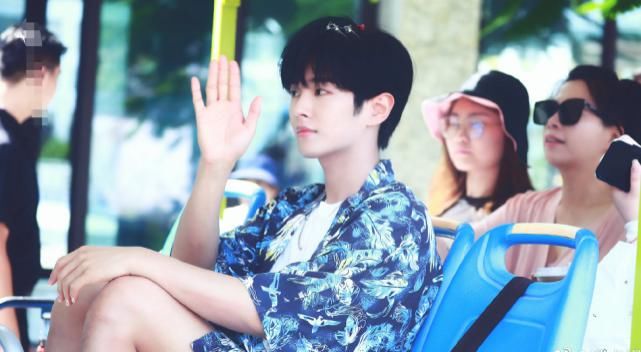  冲浪|又一综艺未播先火！吴宣仪、李汶翰加盟，仅路透就不输《夏日冲浪》