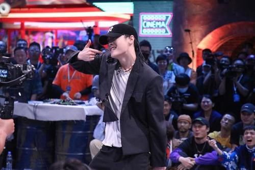  舞者|张艺兴跳krump的时候，有谁注意评审与职业舞者的表情，太真实了