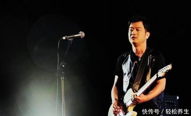 想到|曾经“魔岩三杰”中的一员,却因一句话被封杀,甚至沦落成疯子