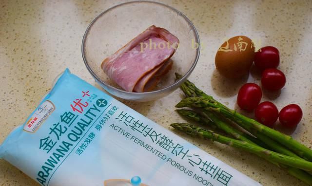  炒面|孩子最馋这种面条，比捞面香比焖面快，隔三差五都要吃一次