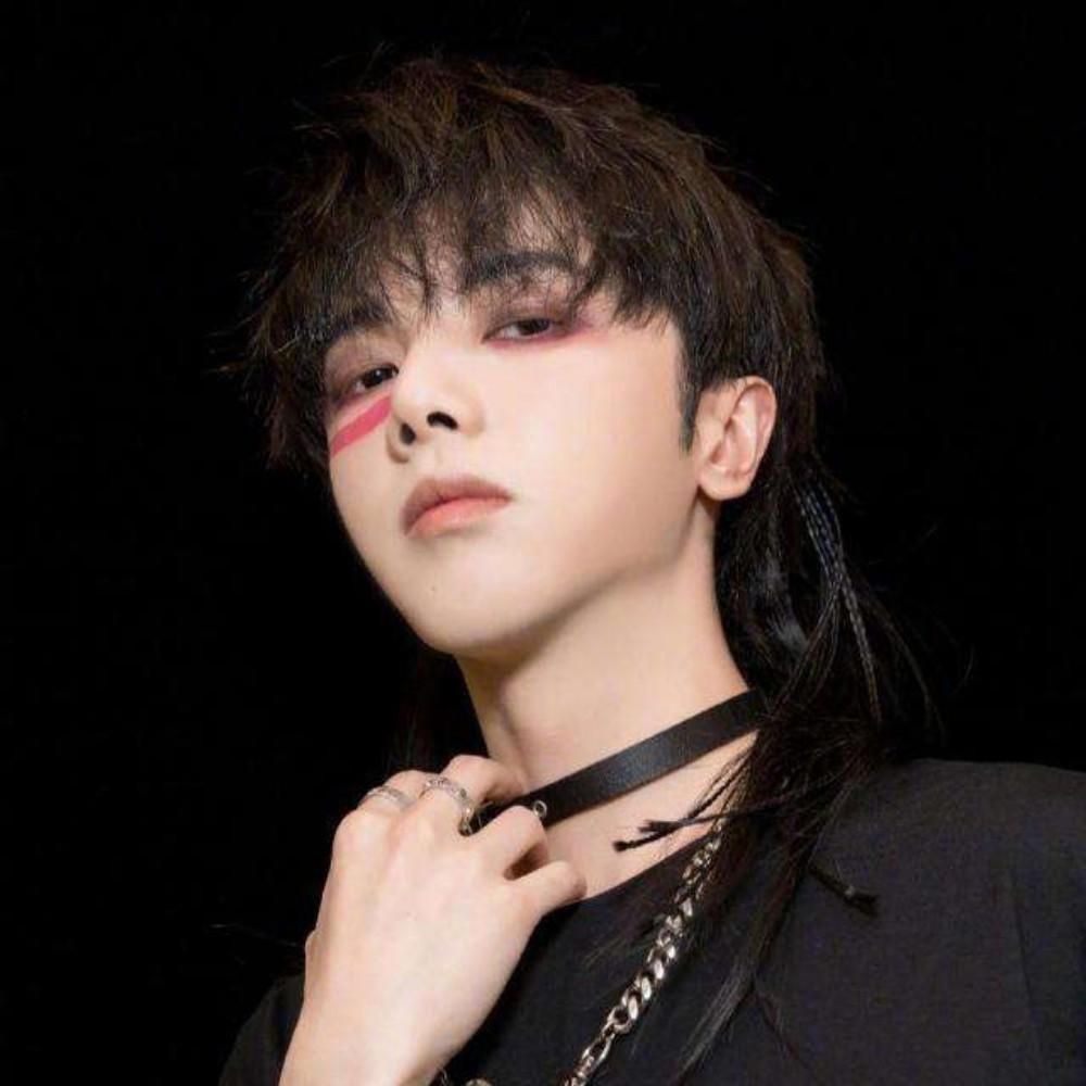  音乐|被diss只会空喊的歌手，华晨宇转型歌王，是怎么打破观众偏见的？