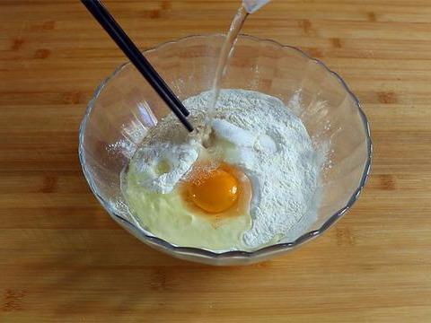 揉面|发面饼最好吃的做法,不揉面不擀面,松软可口,凉了也不硬