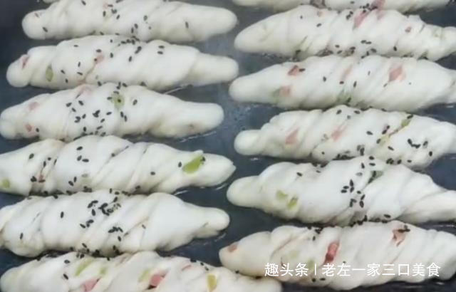  好吃|花卷新做法，有菜有肉，比包子简单，比饺子还香，一口一个，好吃