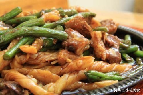  做法|美食分享：豆角炖肉焖卷子，椰菜花炒肉，大蒜烧黄鳝的美味做法