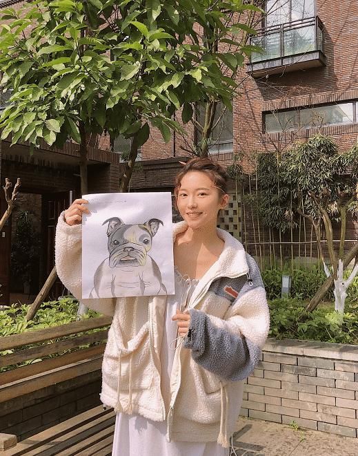  沙发|心动3：女2家多有钱？谁注意她家中沙发的样子，原谅我孤陋寡闻