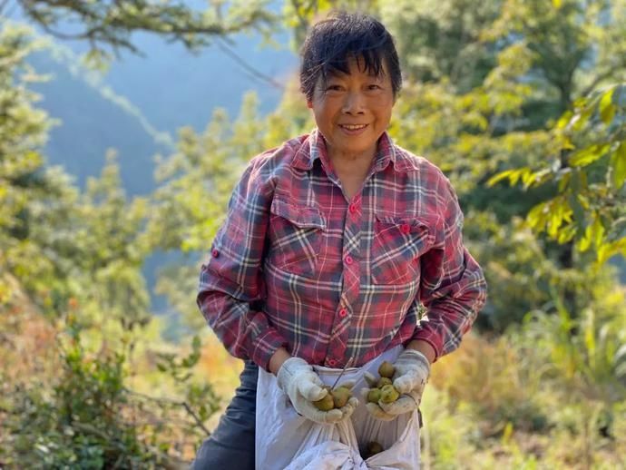 学校|冰箱打开全是硬菜！请假都要回去！今天杭州这里隆重得像过年，学校民宿都放假了