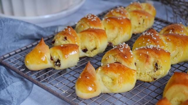  手法|剪一剪，扭一扭，就能做出颜值爆表的麦穗面包，整形手法超简单