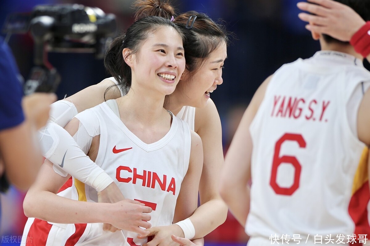 中国女篮夺冠奖金出炉，李梦第三，郑薇第四，一人力压韩旭最多