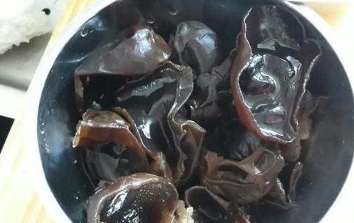  错误|泡木耳时，不能犯哪些有毒还伤肝肾的错误？全家都要看看