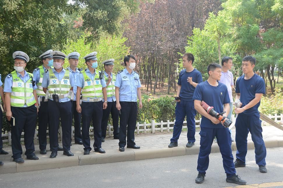 培训|【红安在线】红桥交警支队联合消防救援支队组织开展应急救援技能培训