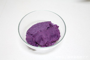 在家|教你在家做紫薯面包,奶香浓郁,香甜松软,新手也能轻松制作!