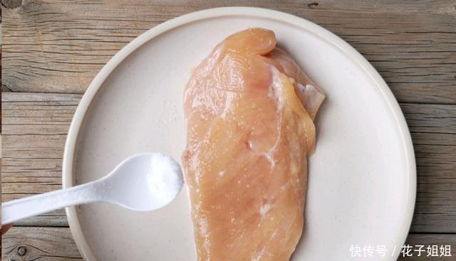  蔓越莓酱汁|炸鸡胸脯感觉差不多什么我的家人喜欢搭配蔓越莓果酱