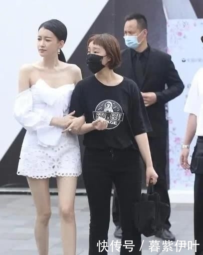 颧骨|孙怡生娃后老得真快,颧骨突出法令纹明显,幸亏身材好仍是小花旦