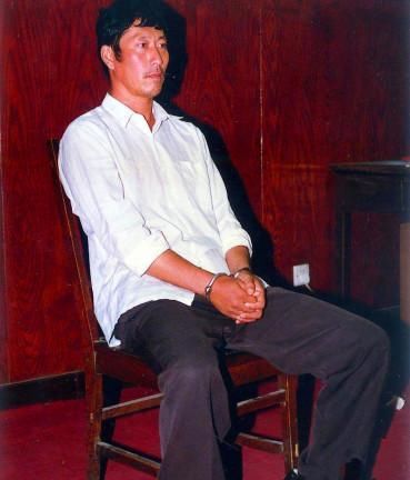 悍匪|建国以来四大悍匪照片：图3被押上刑车的“贼王”，图5三天内杀害四名舍友