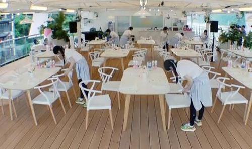  嘉宾|赵丽颖被指偷懒不干活，还扒拉菜盘子素质堪忧，中餐厅再遭恶意剪辑？