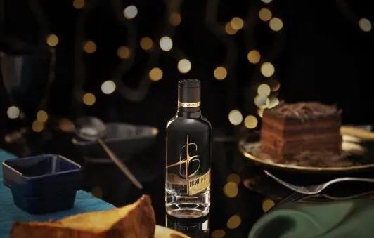 份好的文案|年轻的人如何对待白酒:新文案、新包装、新营销