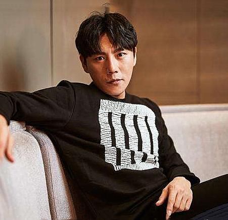  迎来|赵露思迎来首档常驻综艺，看到拟邀嘉宾阵容，谁能忍住不追