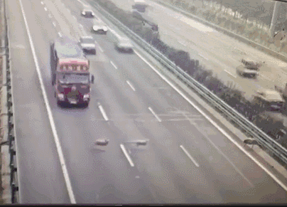  追尾|仅30秒，追尾事故成伤亡事故！细数其中“六大致命错误”！