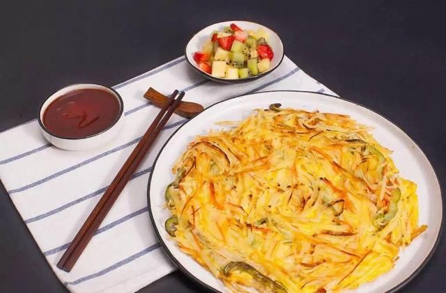 酥脆|土豆不要炒着吃了,2分钟学会新吃法,焦香酥脆,全家大小抢着吃