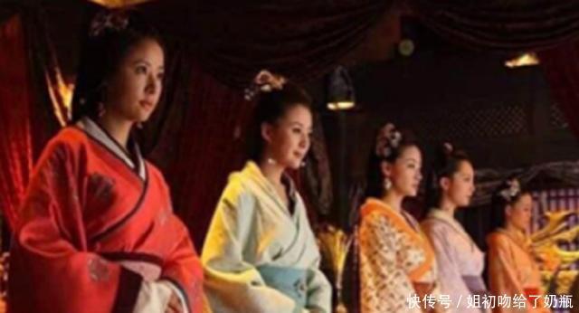  手臂|皇后手臂垂下超过膝盖，生的儿子只知贪玩享乐是真的吗！