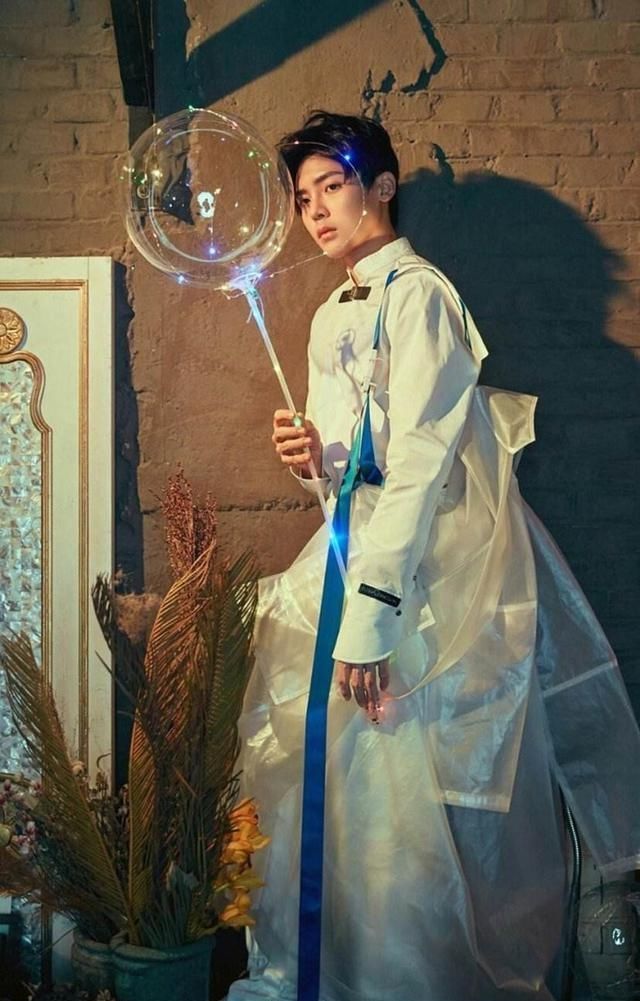  傻傻|侯明昊、黄明昊同是hmh，傻傻分不清楚，粉丝怎么区分他们呢