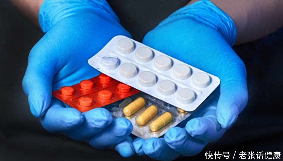 痛风期间吃什么可以促进尿酸排出(痛风真的是吃出来的吗？提醒：补充3种营养素，对降尿酸有帮助)