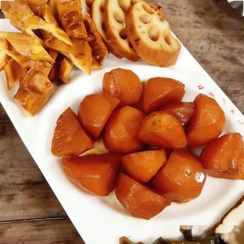 崇州|崇州味道,万春老卤的鸭头,一口咬下去