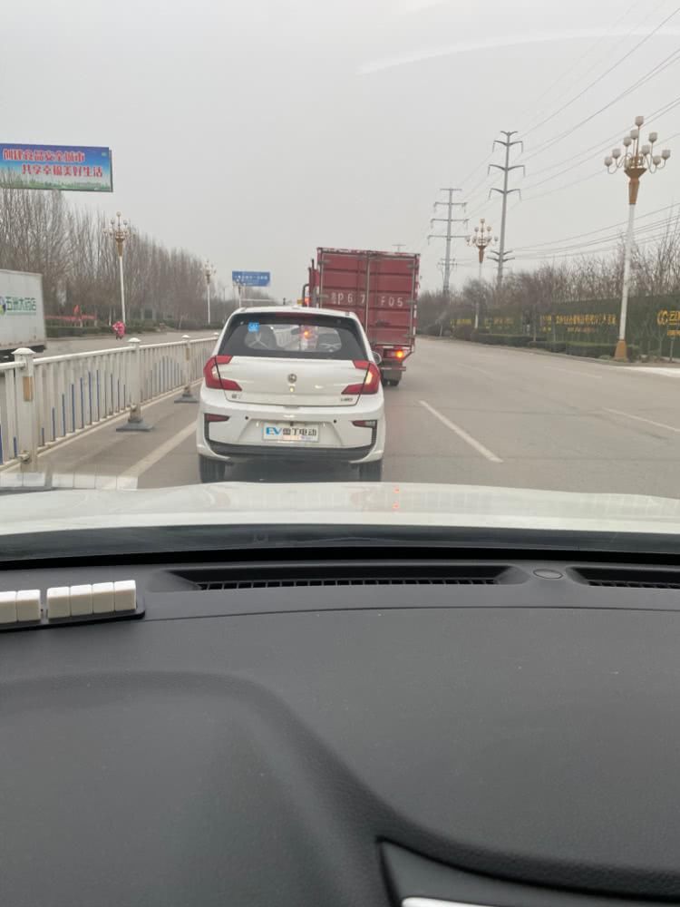 损失|非机动车一定不要在机动车道行驶，损失太惨重了！