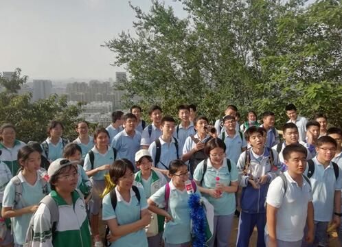 主题|东亭盛典: 辅仁学校“我是牧牛山的孩子”主题毕业仪式