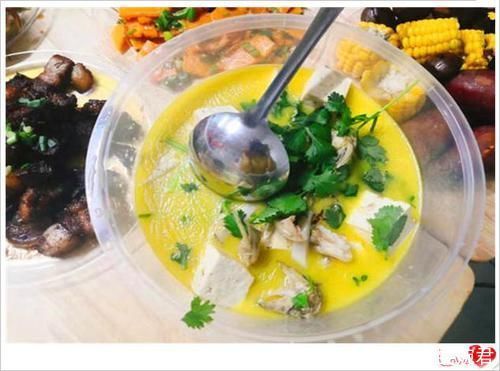 特意|几个老同学来家里吃饭,媳妇特意做一桌菜招待,饭后都夸我好福气