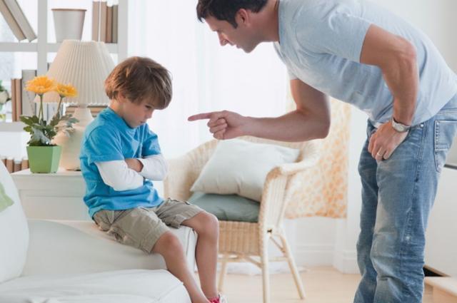 孩子|那些被父母从小吼骂的孩子,长大后都怎么样了?第二种最让人心疼