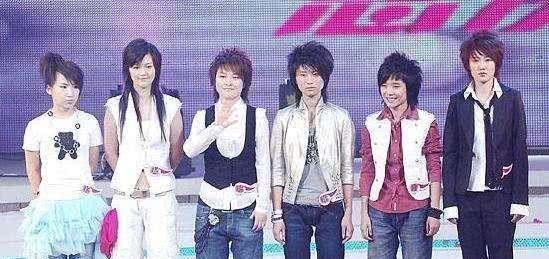 排挤|许飞,你当初撕尚雯婕有多爽,如今在姐姐里就被排挤得有多惨