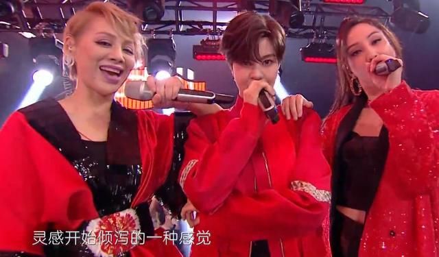  蔡徐坤|芒果台晚会收视还能这么低？万茜主持令人窒息，蔡徐坤压轴也没用