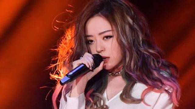  翻车|同是《中国新说唱》女导师，为什么邓紫棋受赞誉，张靓颖却翻车？