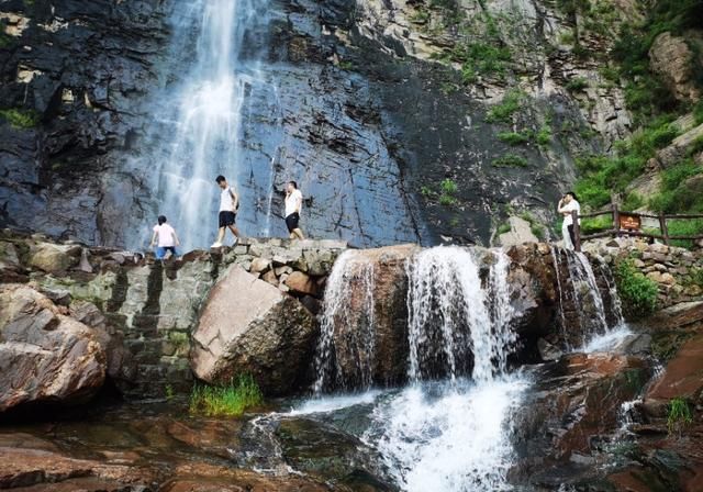  异石|中国镇山之首，十六位皇帝登临，奇峰异石飞瀑，沂山游玩全攻略