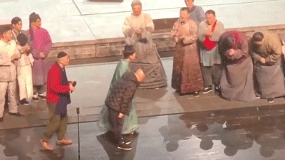 二代|这个富二代,活成了王思聪的反面