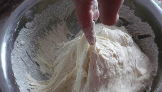 面对|做面食对有些人来说会很难,学会发面对你来说面食很简单