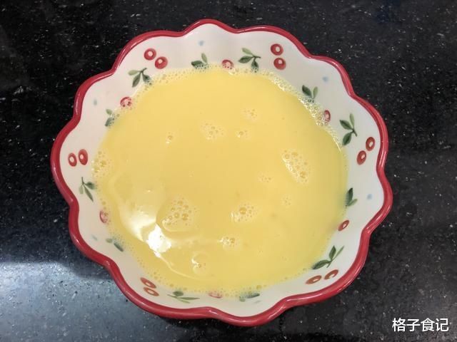 孩子|鸡蛋孩子最爱这样吃,简单炒一炒,味道香营养高,上桌吃不停嘴
